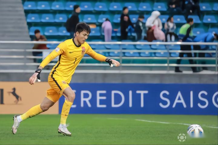 包含吉尔吉斯斯坦球员技压群雄，杀入决赛的词条